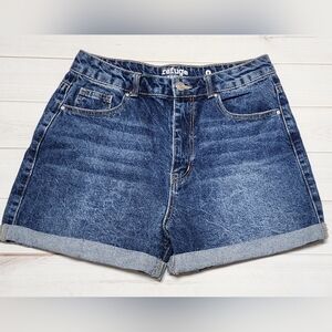 Refuge Denim Juniors Rolled Cuff Dark Wash Shorts Size 9 - New Without Tags
